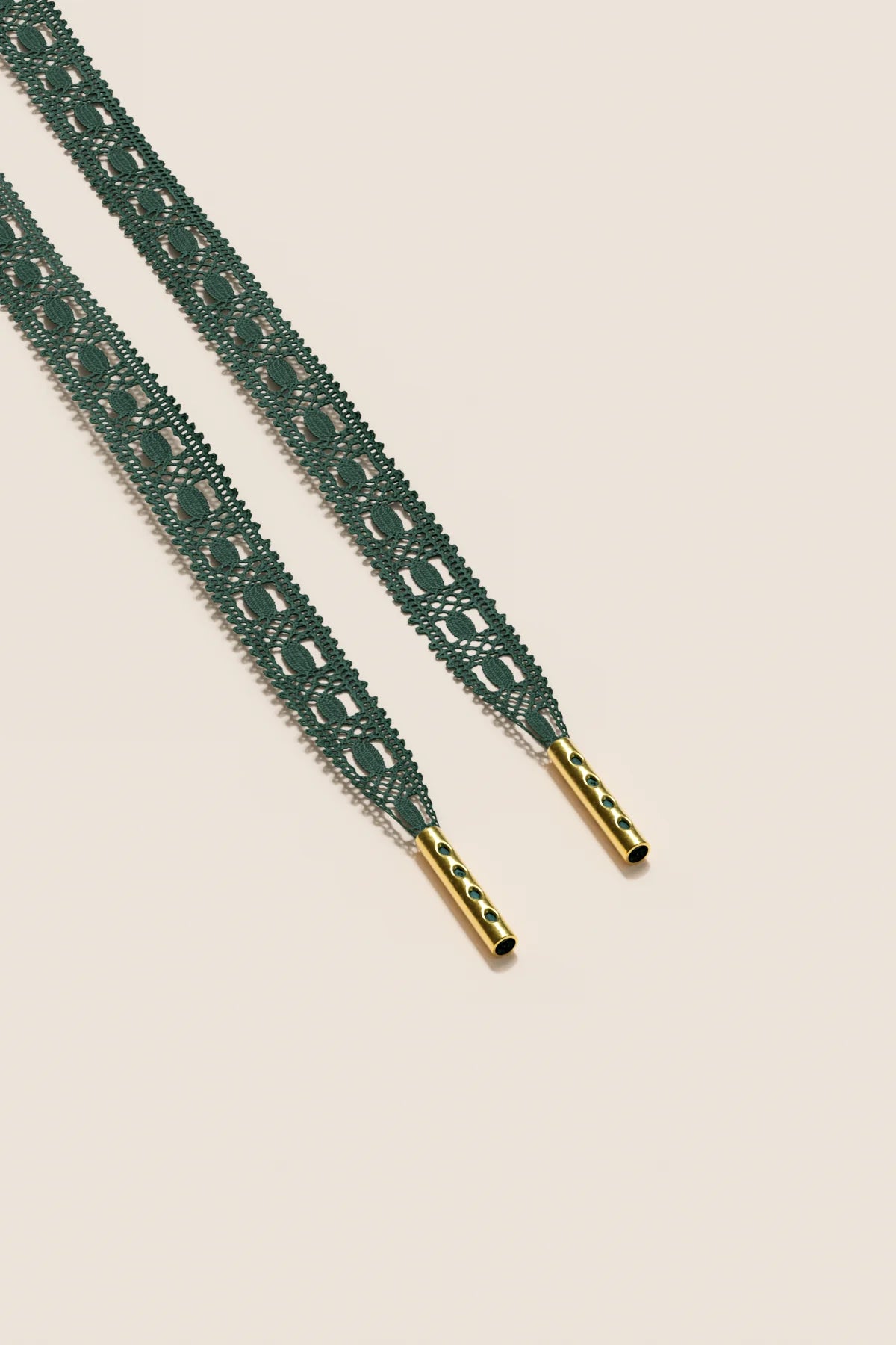Senkels Grass Green Crochet Shoelaces with Gold Aglets