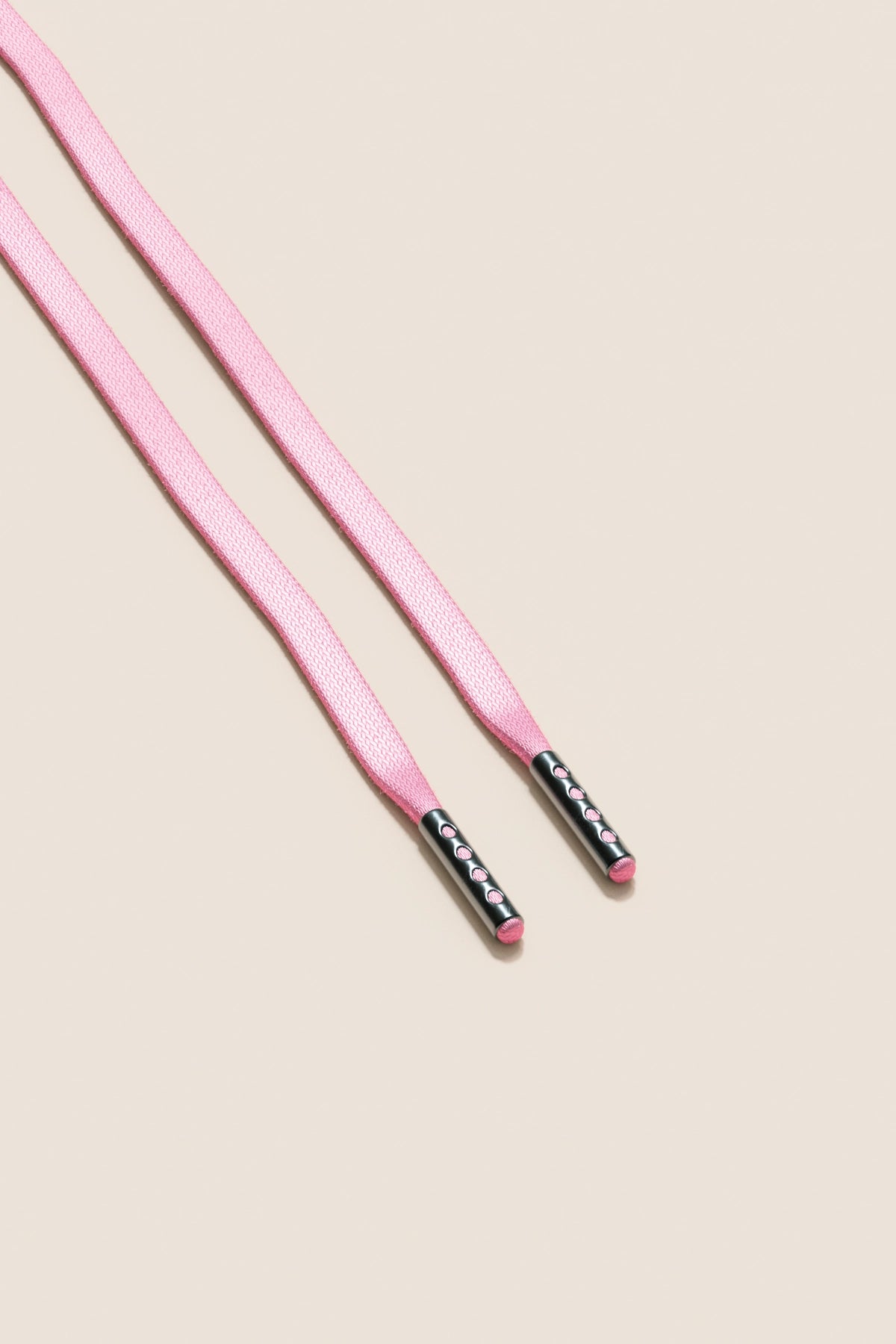 Senkels Pastellrosa 3mm Flate voksede skolisser med Svart nikkel-dupper