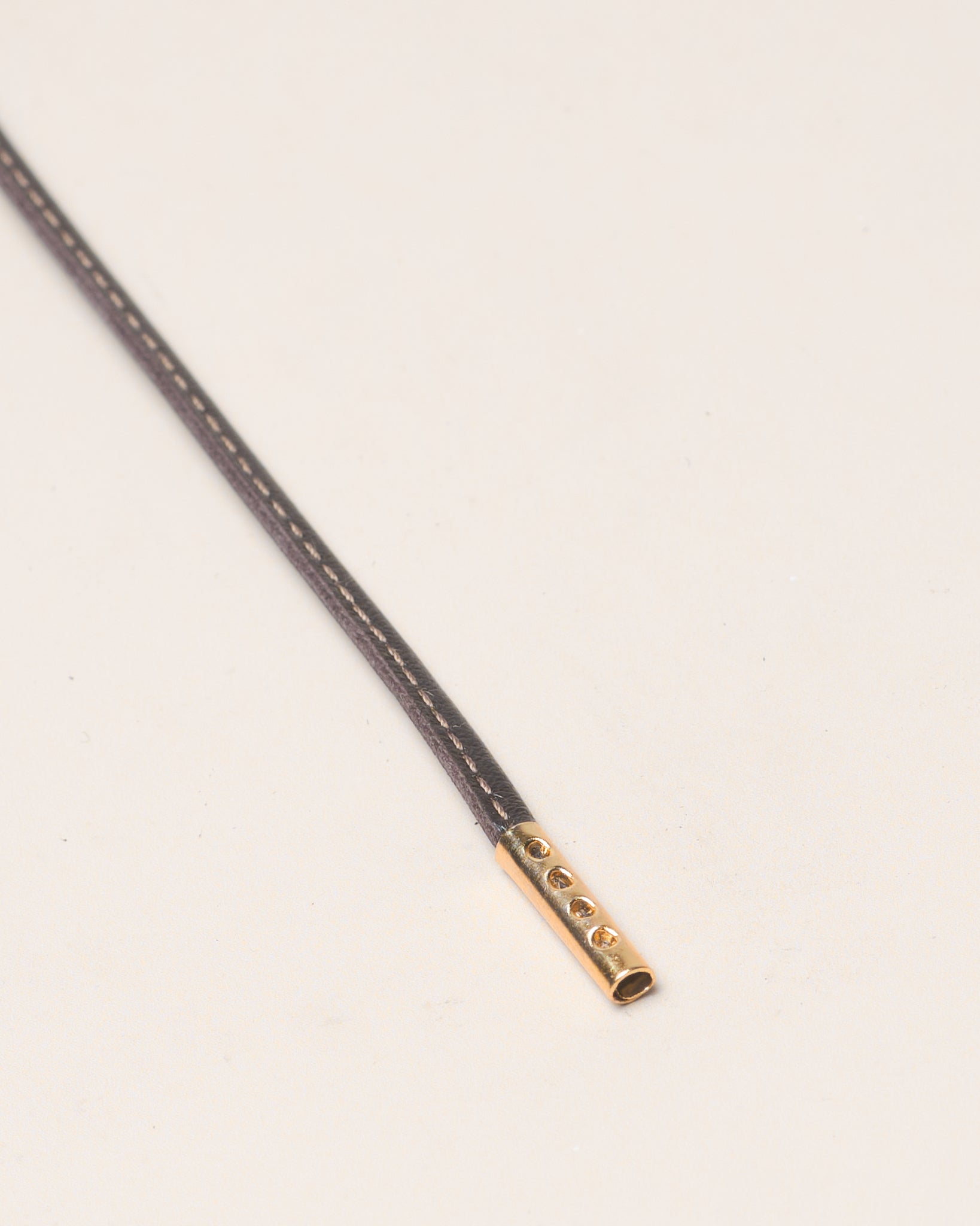 Mørkebrun - 4mm Sydde skinnlisser