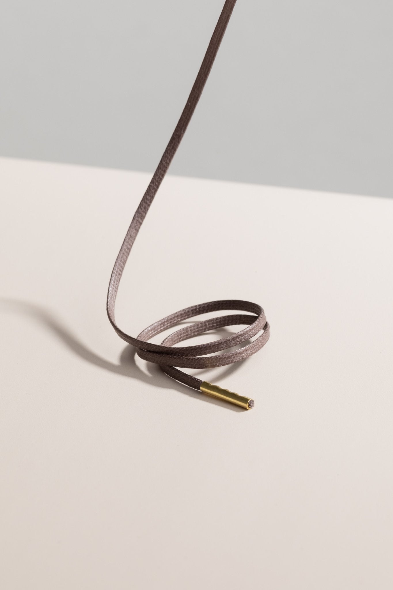 Mauvegrå - 3mm Flate voksede skolisser