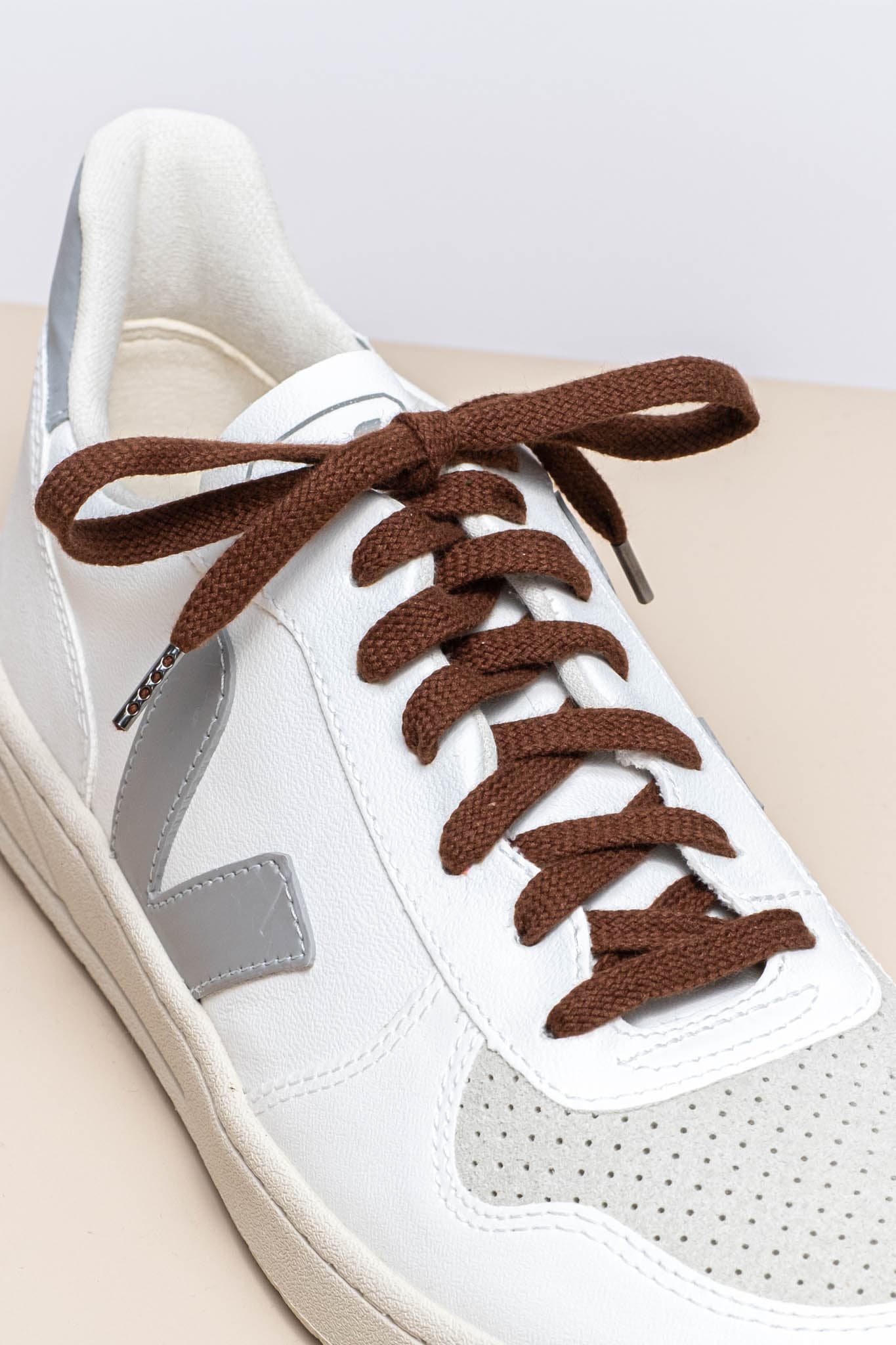 Mellombrun - Sneaker-lisser