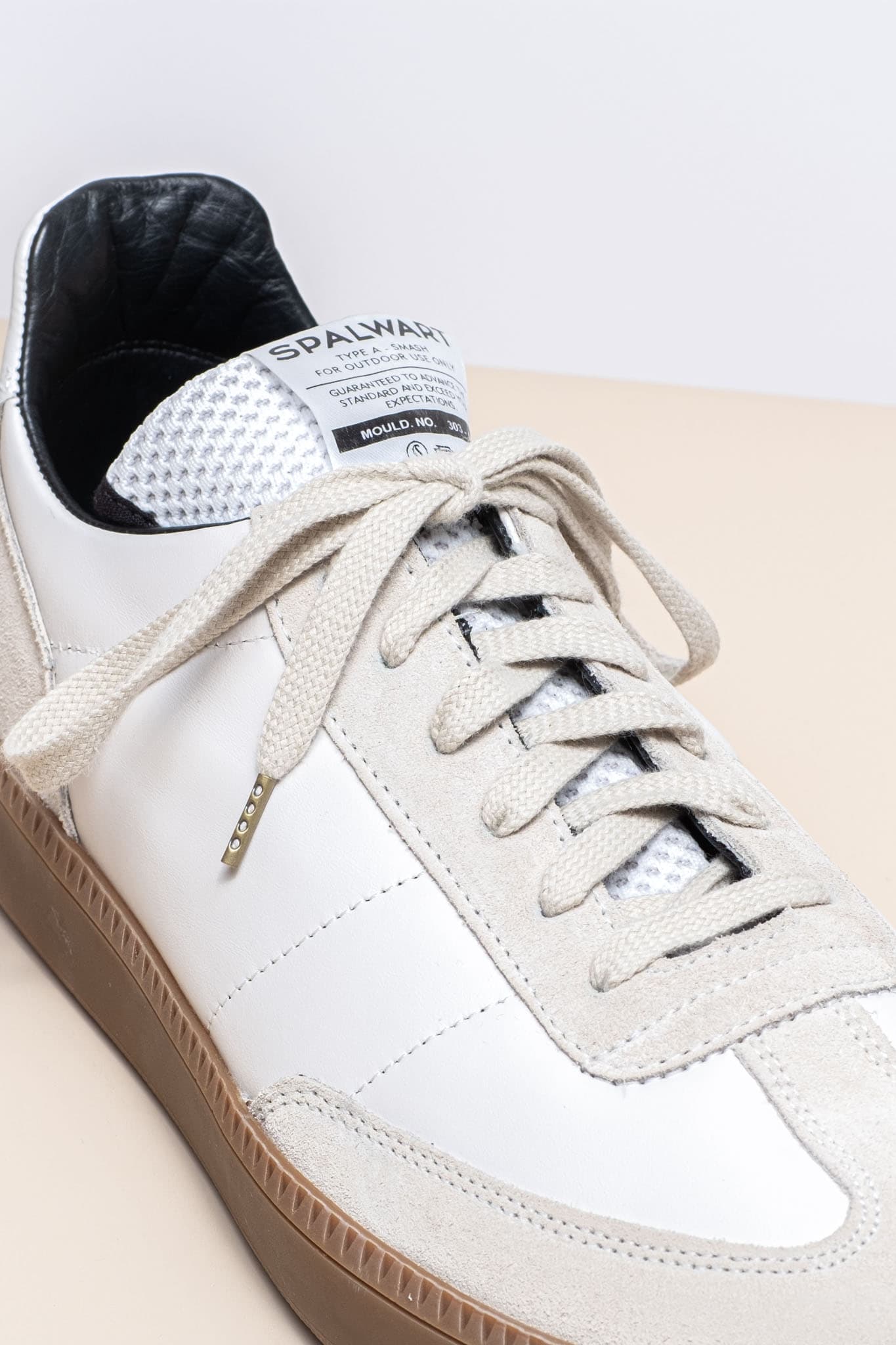 Nikkelgrå Sneaker-lisser