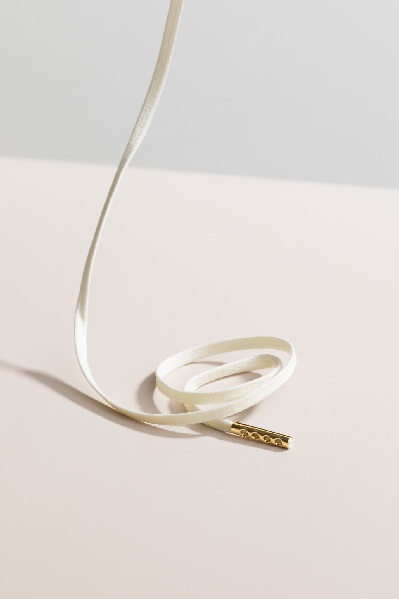 Offwhite - 3mm Flate voksede skolisser