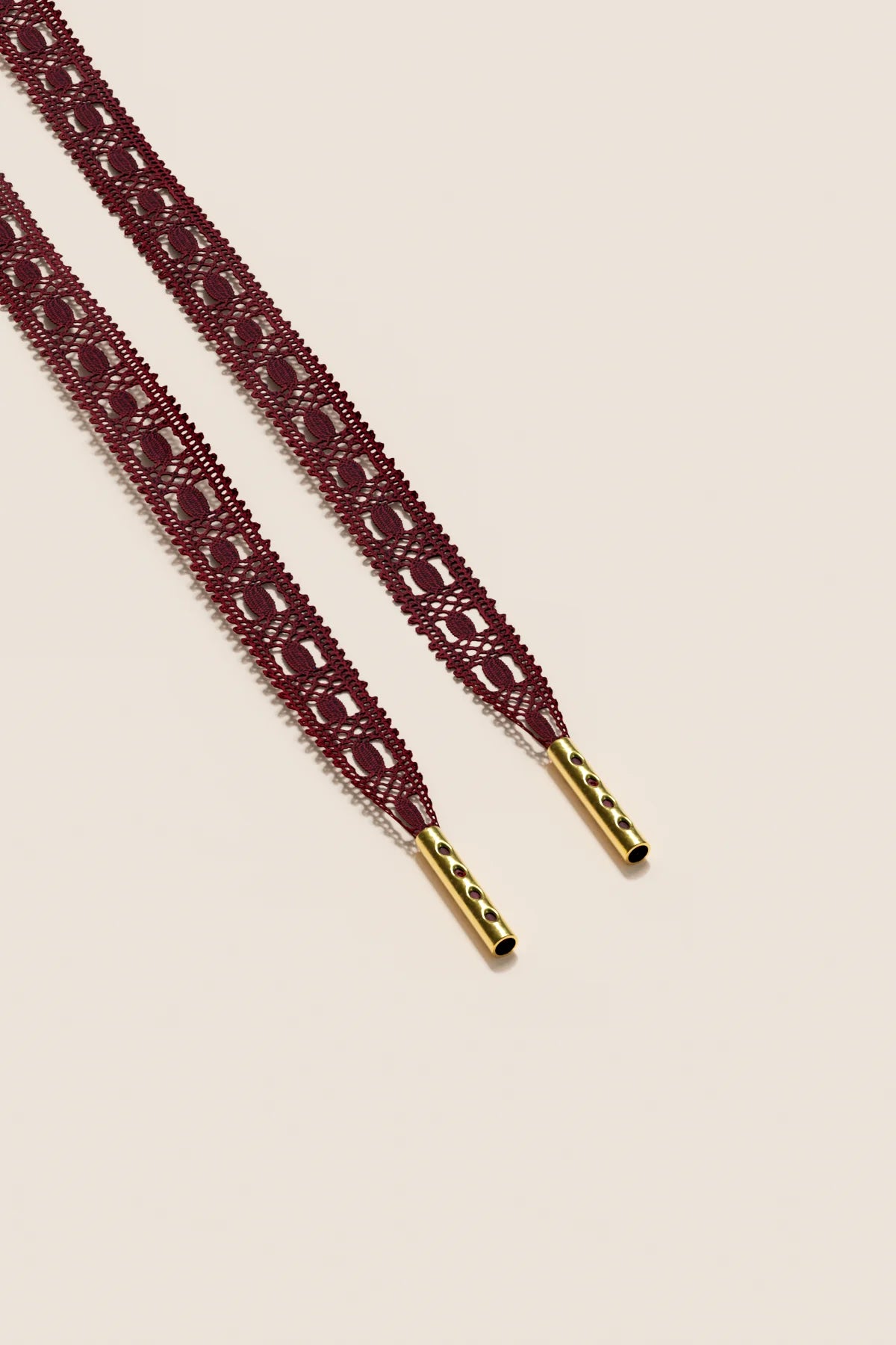 Senkels Bordeaux Crochet Shoelaces with Gold Aglets
