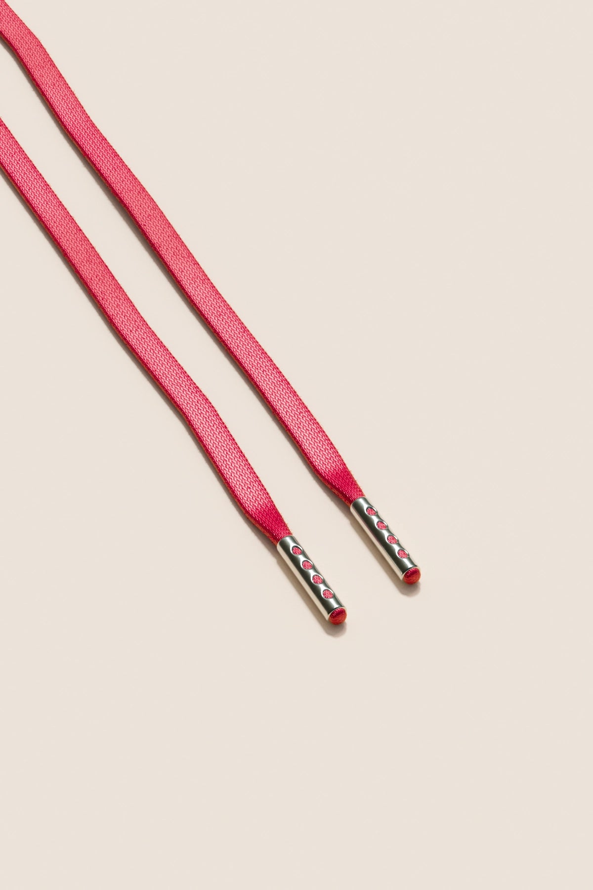 Senkels Cerise rosa 3mm Flate voksede skolisser med Nikkel-dupper